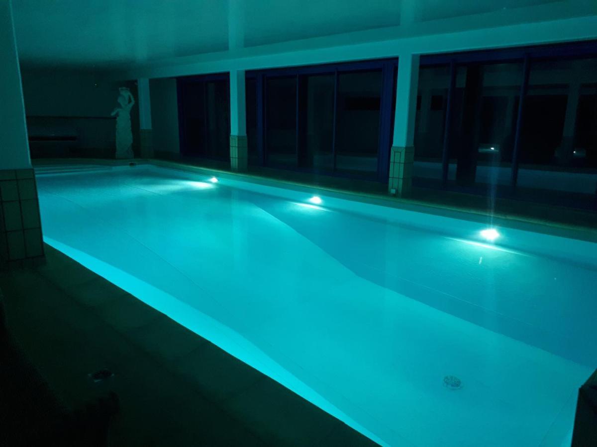 Le Manoir De La Mantille Caudry Zewnętrze zdjęcie