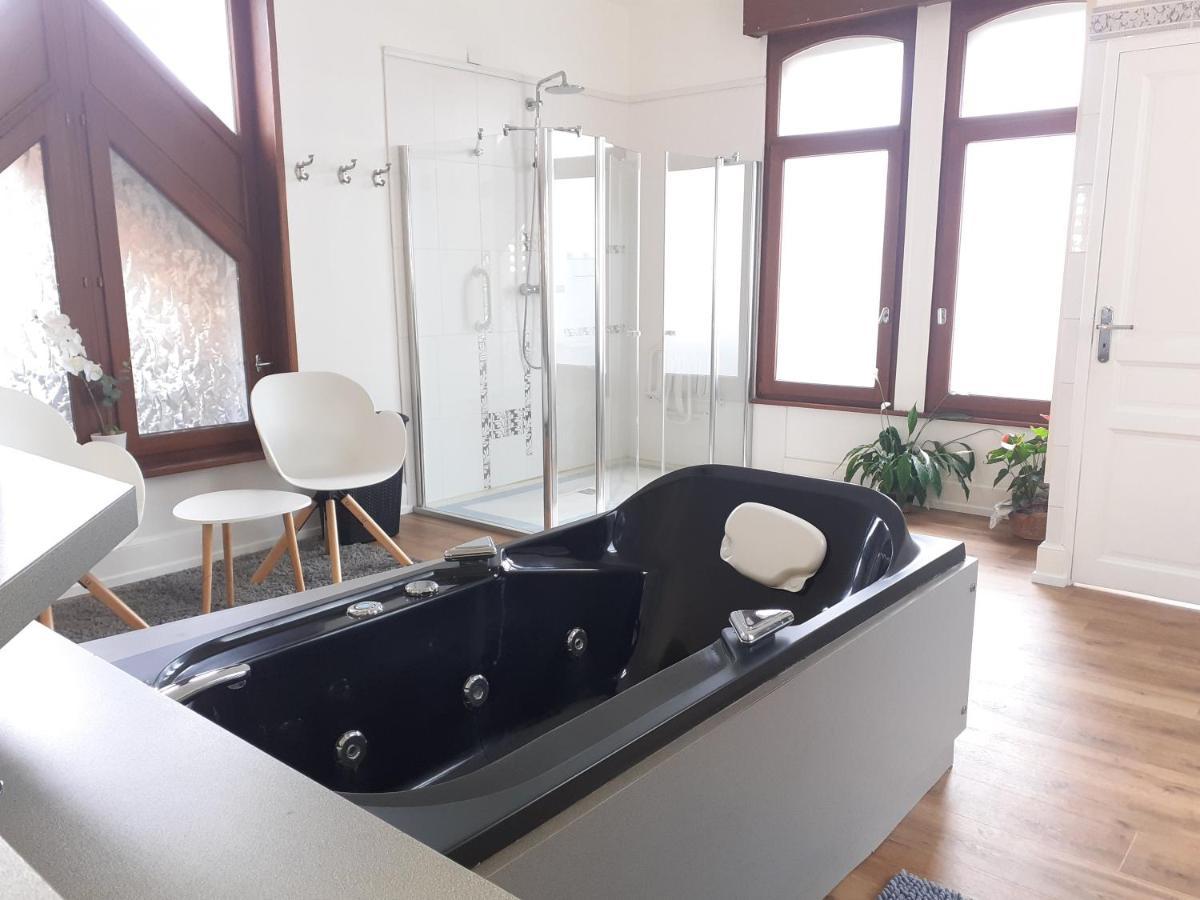 Le Manoir De La Mantille Caudry Zewnętrze zdjęcie