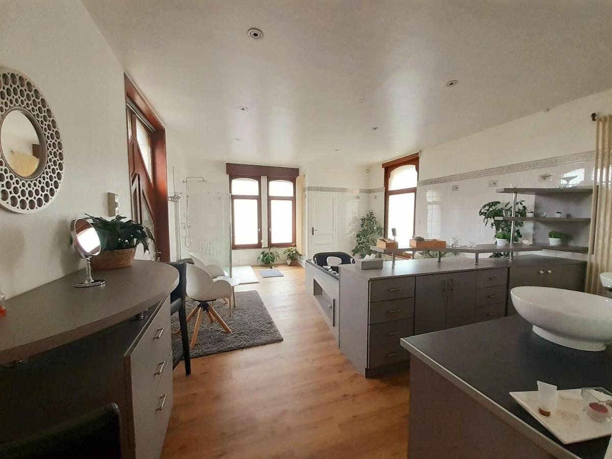 Le Manoir De La Mantille Caudry Zewnętrze zdjęcie